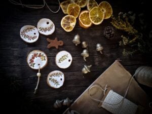 The Outdoor Apothecary how to wrap gifts - handmade christmas gift ideas