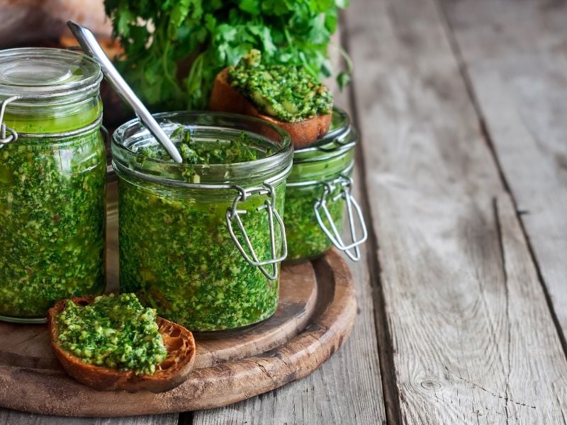 How to make and freeze pesto