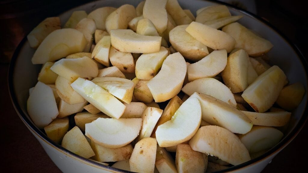 The Outdoor Apothecary canning apple pie filling