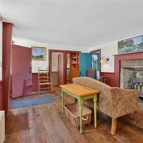 living in a 1790 home