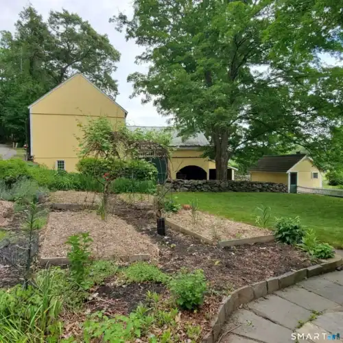 living in a 1790 home